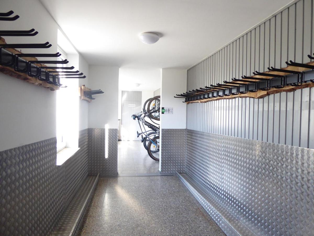 Apartment Citystar Winterberg Ferienwohnung 5 Pers Pool Sauna Ps4 Terrasse Near Bikepark Bagian luar foto